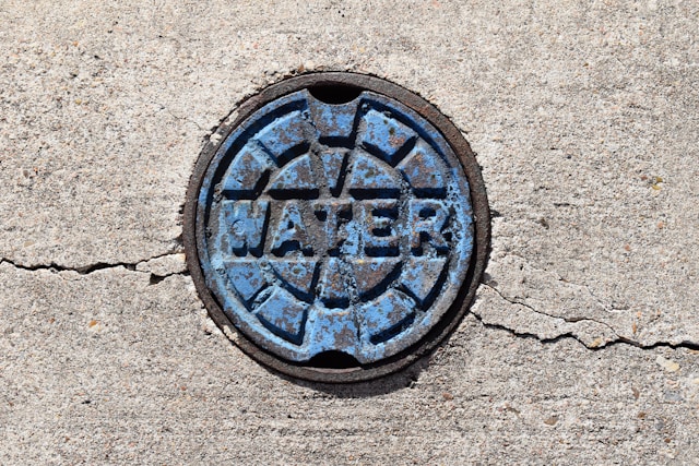 Water manhole cover